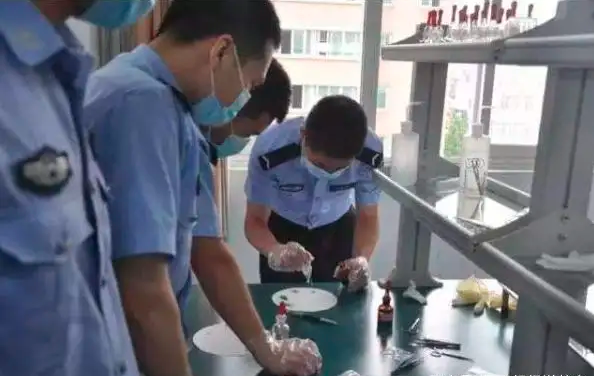 “近视眼”不能报考的5个专业，成绩再好也不行，考生要提前了解