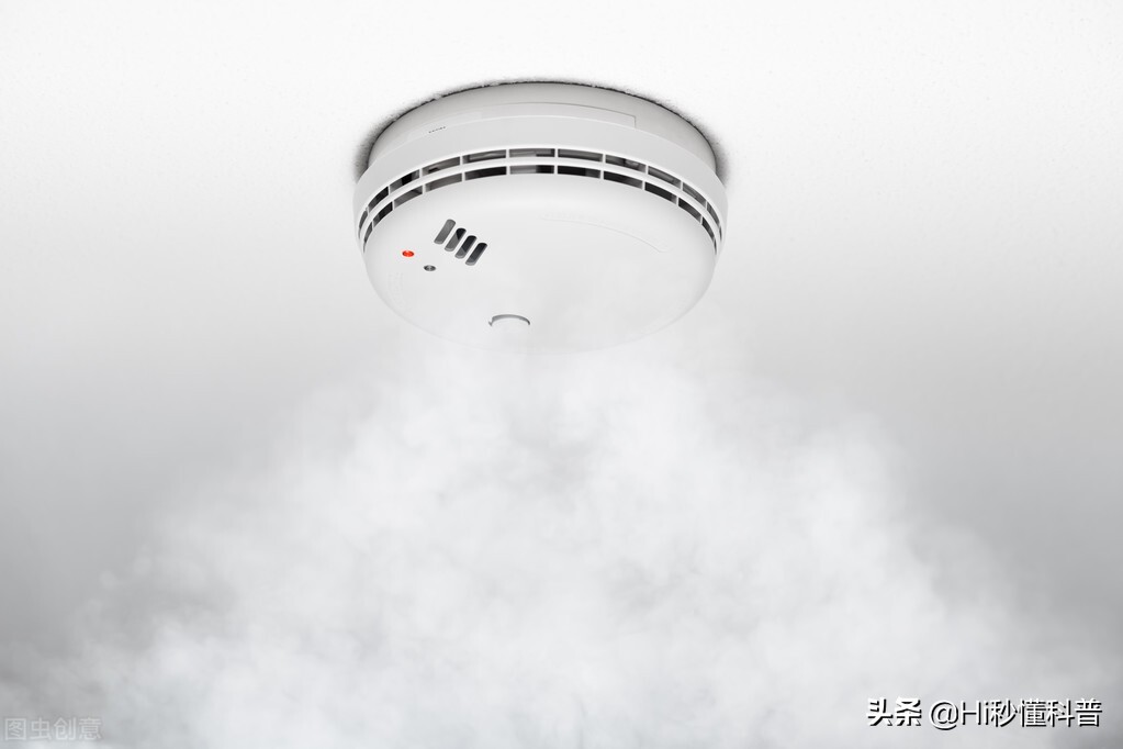 清华大学宿舍着火！学生湿毛巾捂嘴死里逃生，呛烟伤害有多可怕？