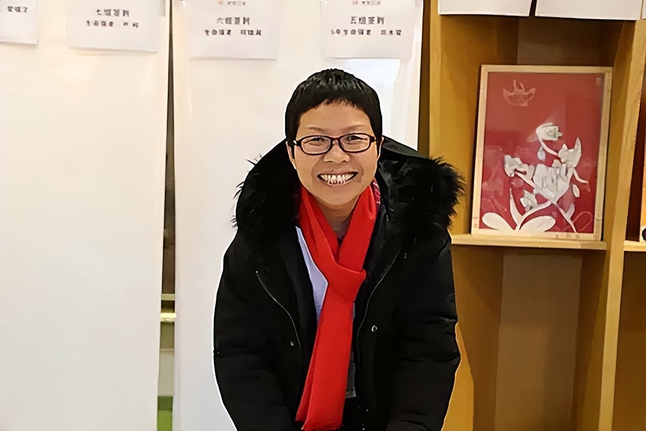 湖南患癌女教师的最后日子：坚持送60名学生上重本，逝后师生才知