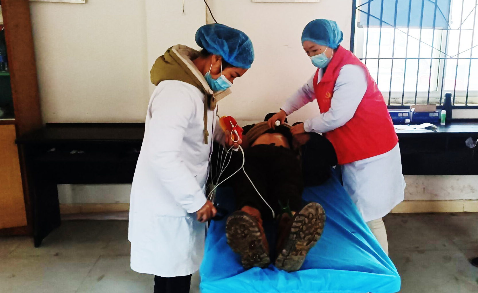 立新镇中心卫生院：入户随访 优质健康服务温暖人心