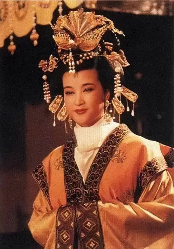 16位同一角色，前期单纯萝莉PK后期腹黑御姐！谁的黑化最带感？