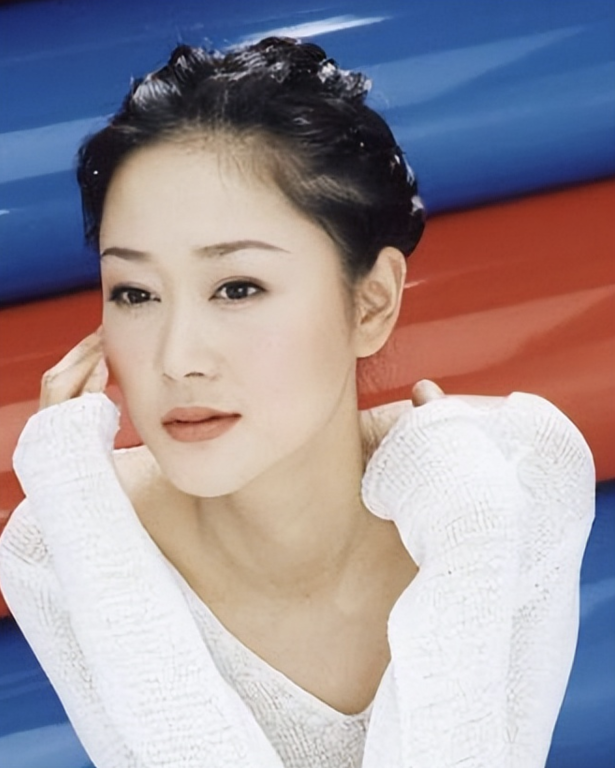 于佳卉:17岁出道,为爱"隐退"却遭前夫背叛,最后烧炭自杀