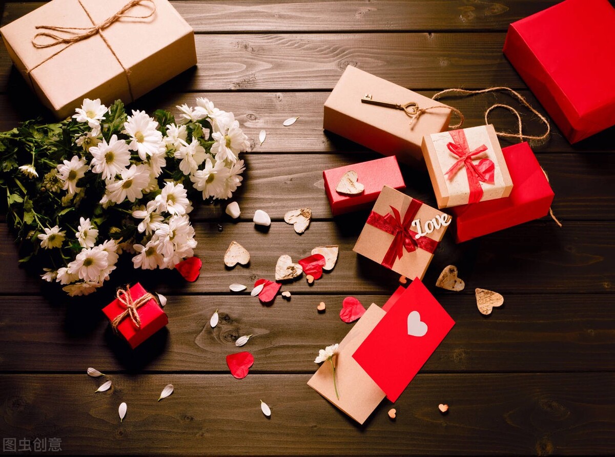 今年送老婆什么礼物（快过年了给老婆送什么礼物）