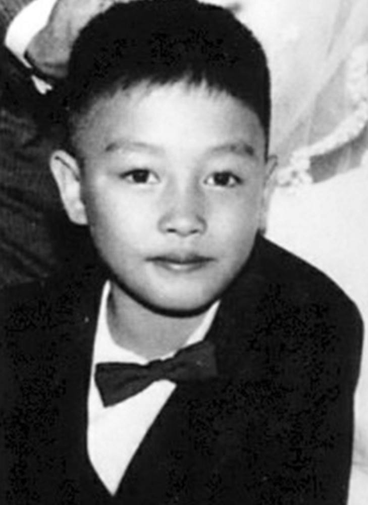 还记得《霸王别姬》的小豆子吗？一个要出家一个被张国荣改变命运