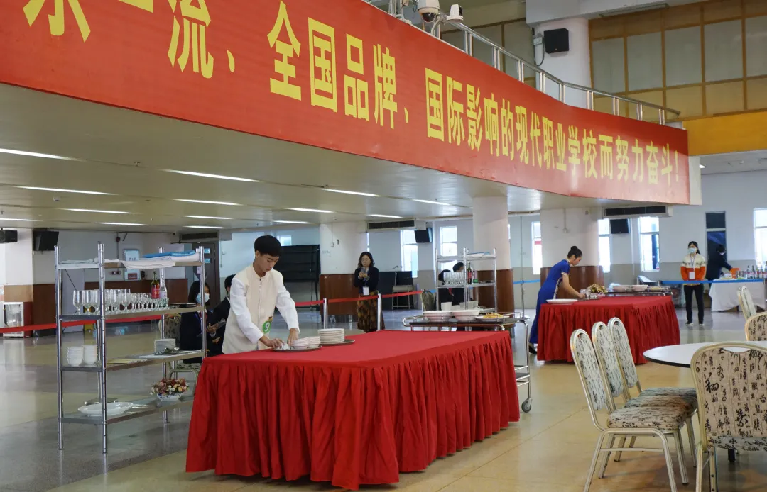 广州旅商在市中等职业学校学生职业技能竞赛酒店服务类大赛获佳绩