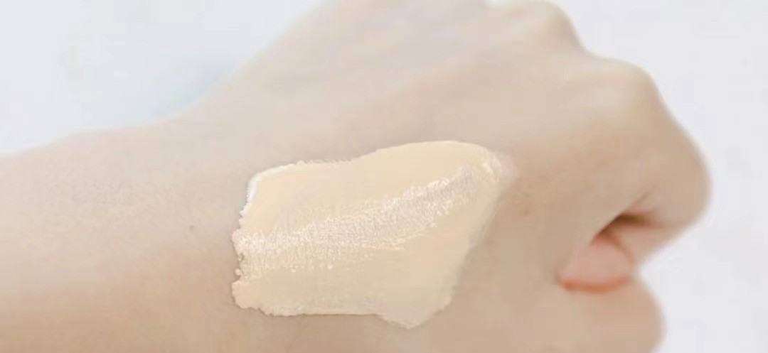 四款大牌霧面妝效“粉底液”測評，看看入哪款才是真的不踩雷？