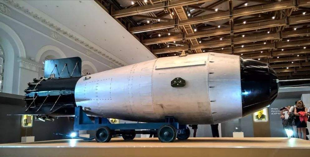 世界上威力最大的十款武器，美国仅占四席，中国神秘武器位居第二