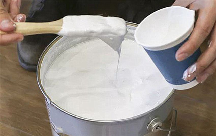 100元一桶的乳胶漆，和300元一桶的有何差别？家用该如何选购？