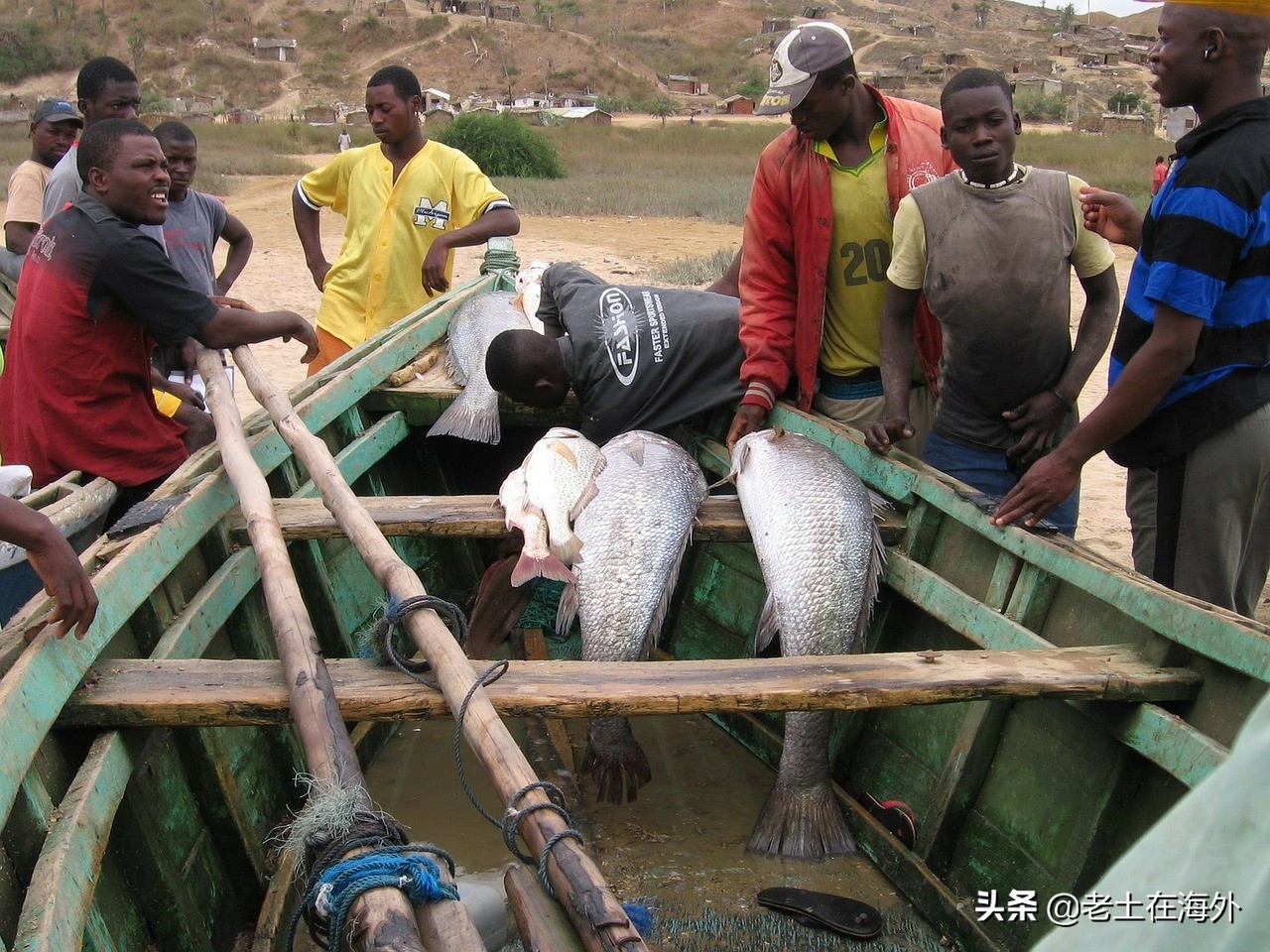 安哥拉10万多中国人居住在安哥拉
