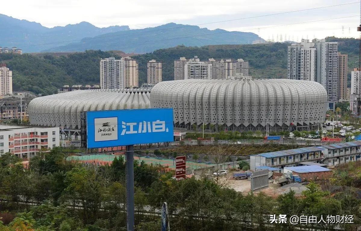 白酒界的一匹黑马，打开年轻人的白酒市场，今为何卖不动了？