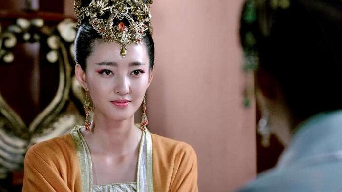 9,霍思燕霍思燕在电视剧《天师钟馗之美丽无罪中》饰演过苏妲己,但她