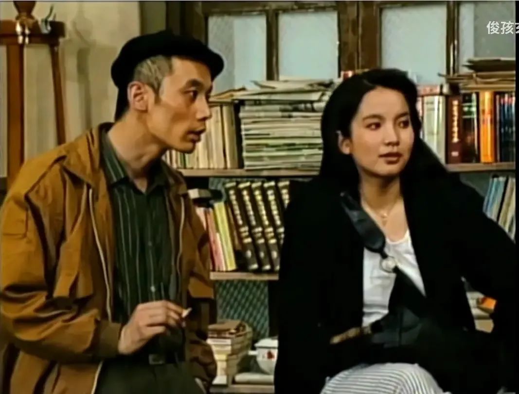 吕丽萍发文悼念安倍晋三，引网友众怒：数典忘祖之辈