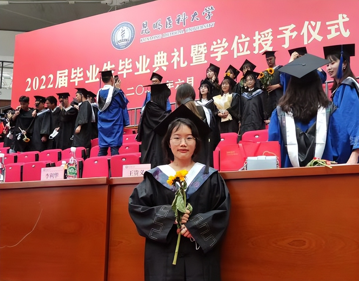 易烊千玺考编，小镇做题家却被嘲讽，这才是中国教育的悲哀