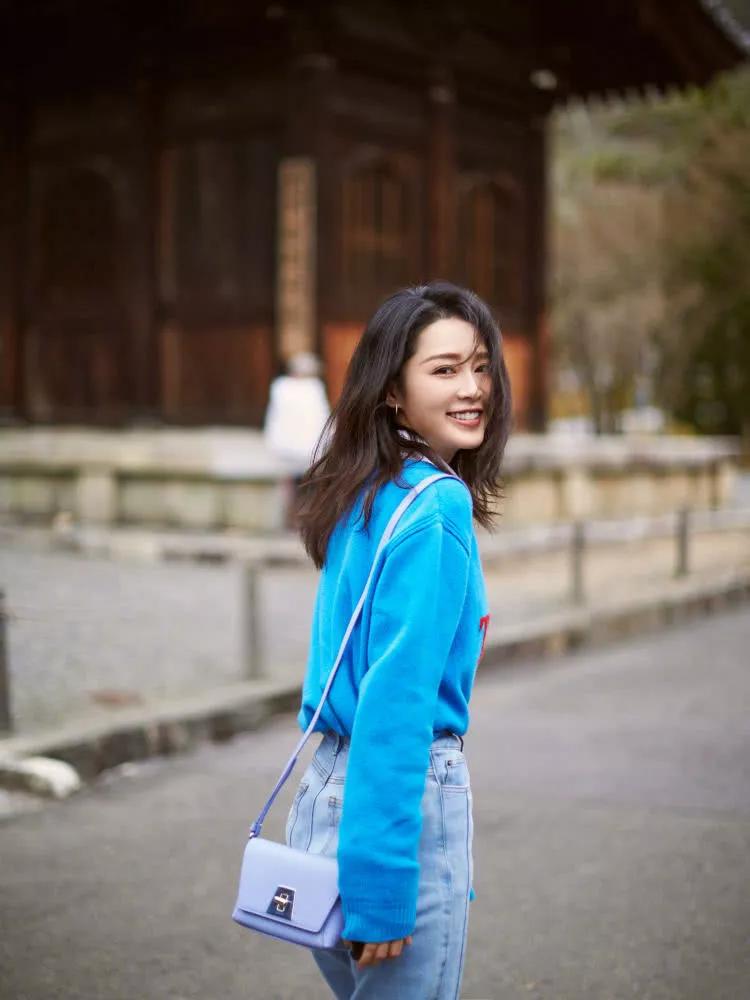 李沁：清新脱俗，气质独特，妩媚动人，魅力十足