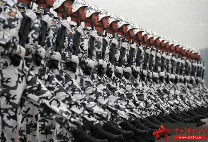 中国军人专属“潮服”上新！五分钟看懂我军作训服“进化史”