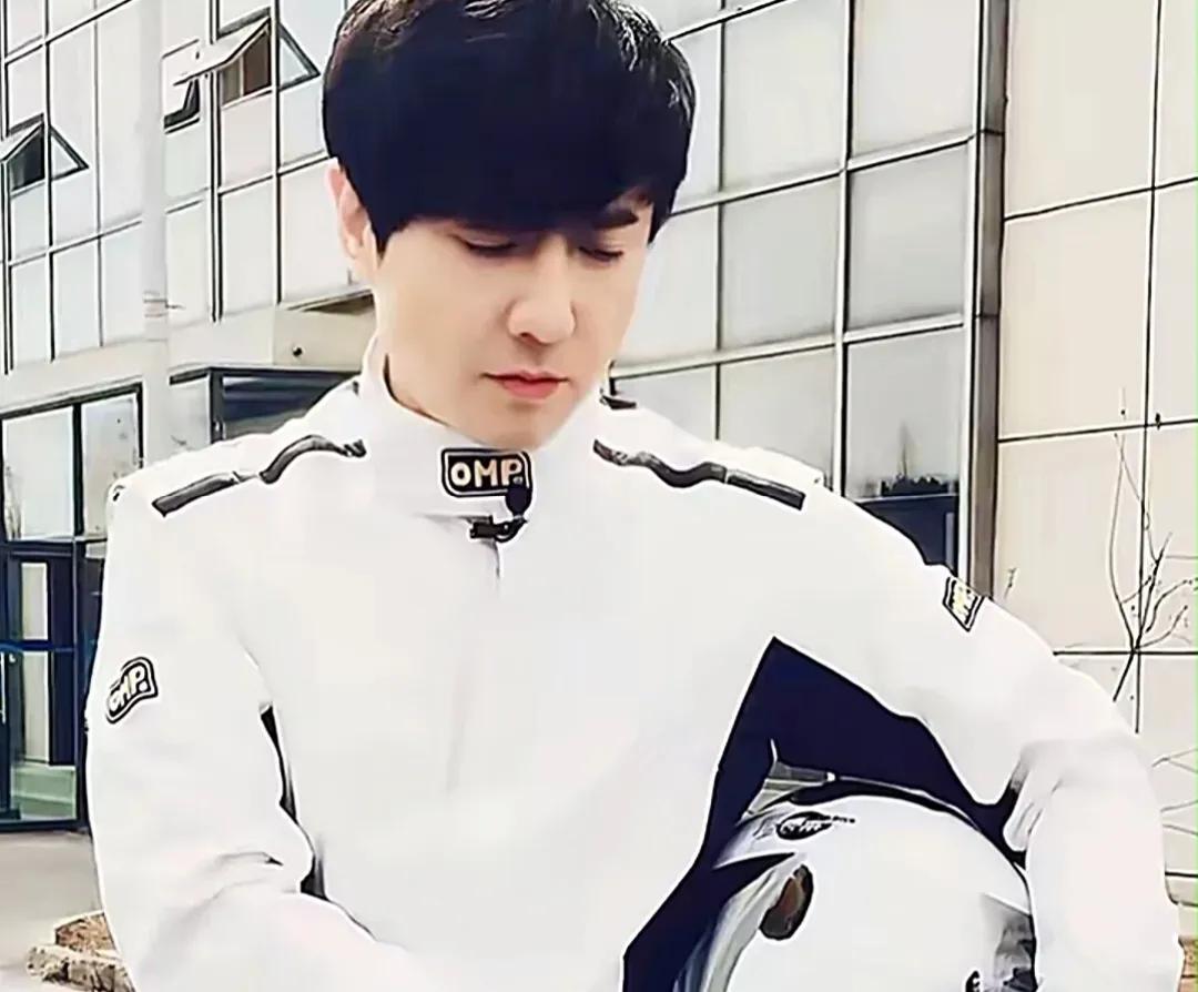 娱乐小八卦 唐嫣李易峰二搭 杨紫 杨幂 王一博 罗云熙 白鹿 龚俊 张艺兴