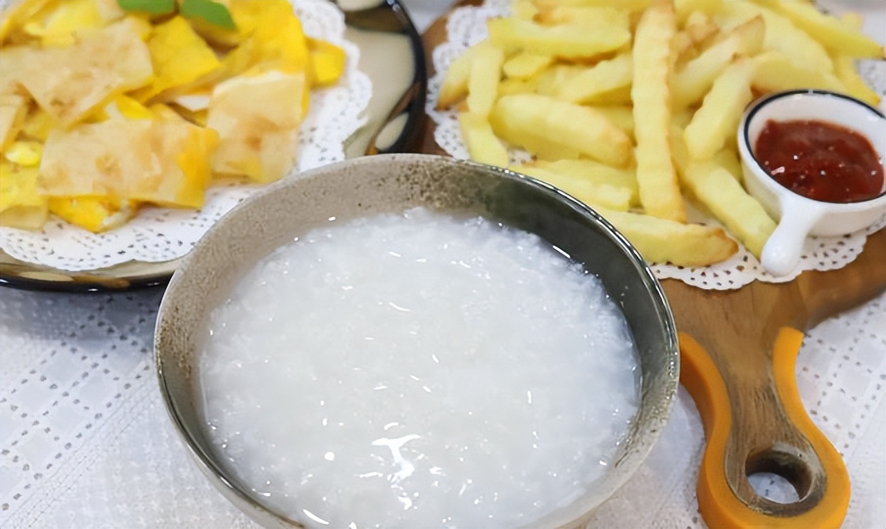 粥被誉为最差的主食？张文宏教授也不建议早餐吃粥，是为什么？