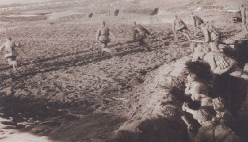 89年邓小平接见二野战友，见到杨国宇愣了愣说：这不是杨大人吗