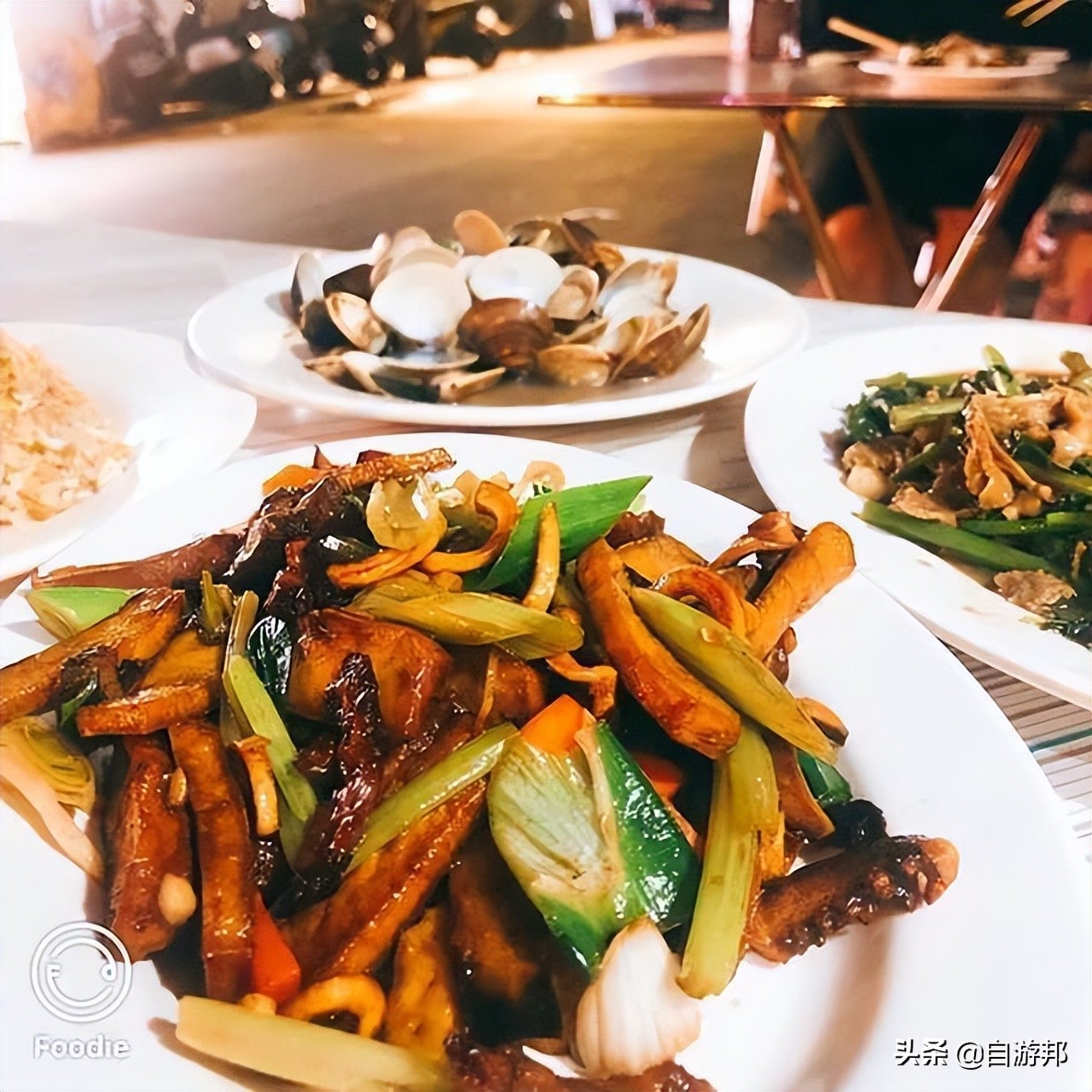 「2022士林夜市美食」学生族推荐必吃TOP20！人气宵夜跟着吃没错