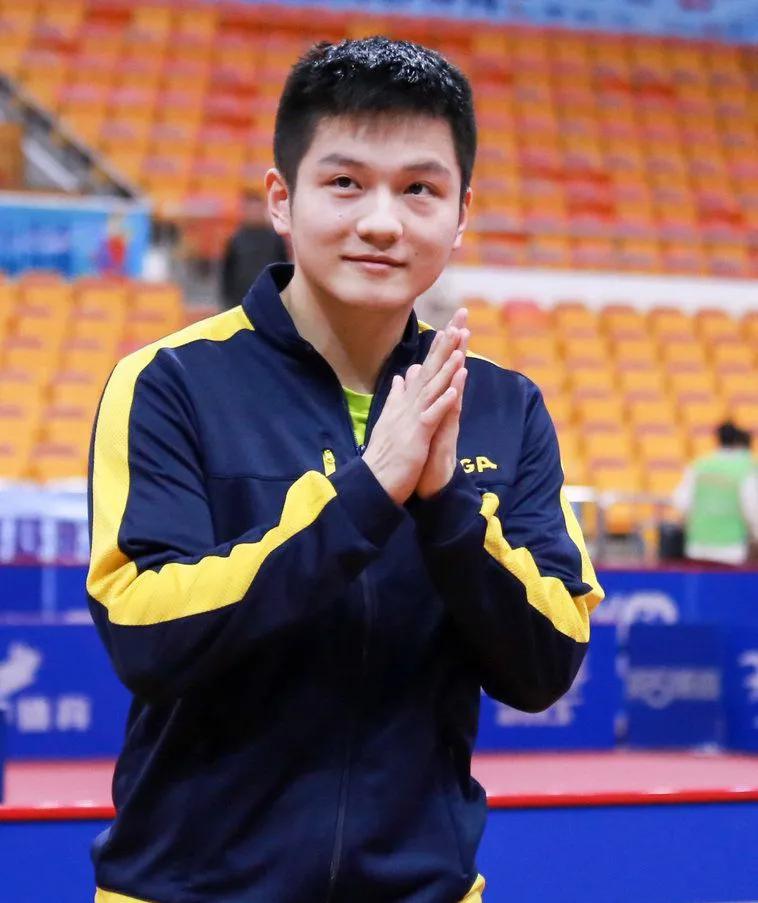 新一代国家乒乓球队长低调率直帅气樊振东《附图集》