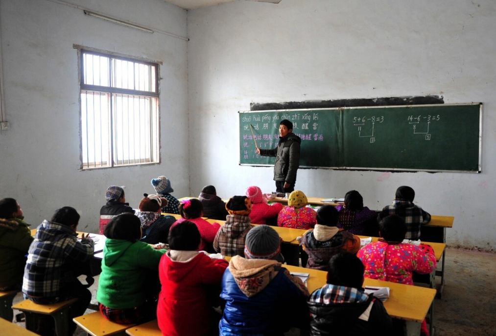 教师工资或将上涨，河北等地已经率先实施，老师们的春天来了