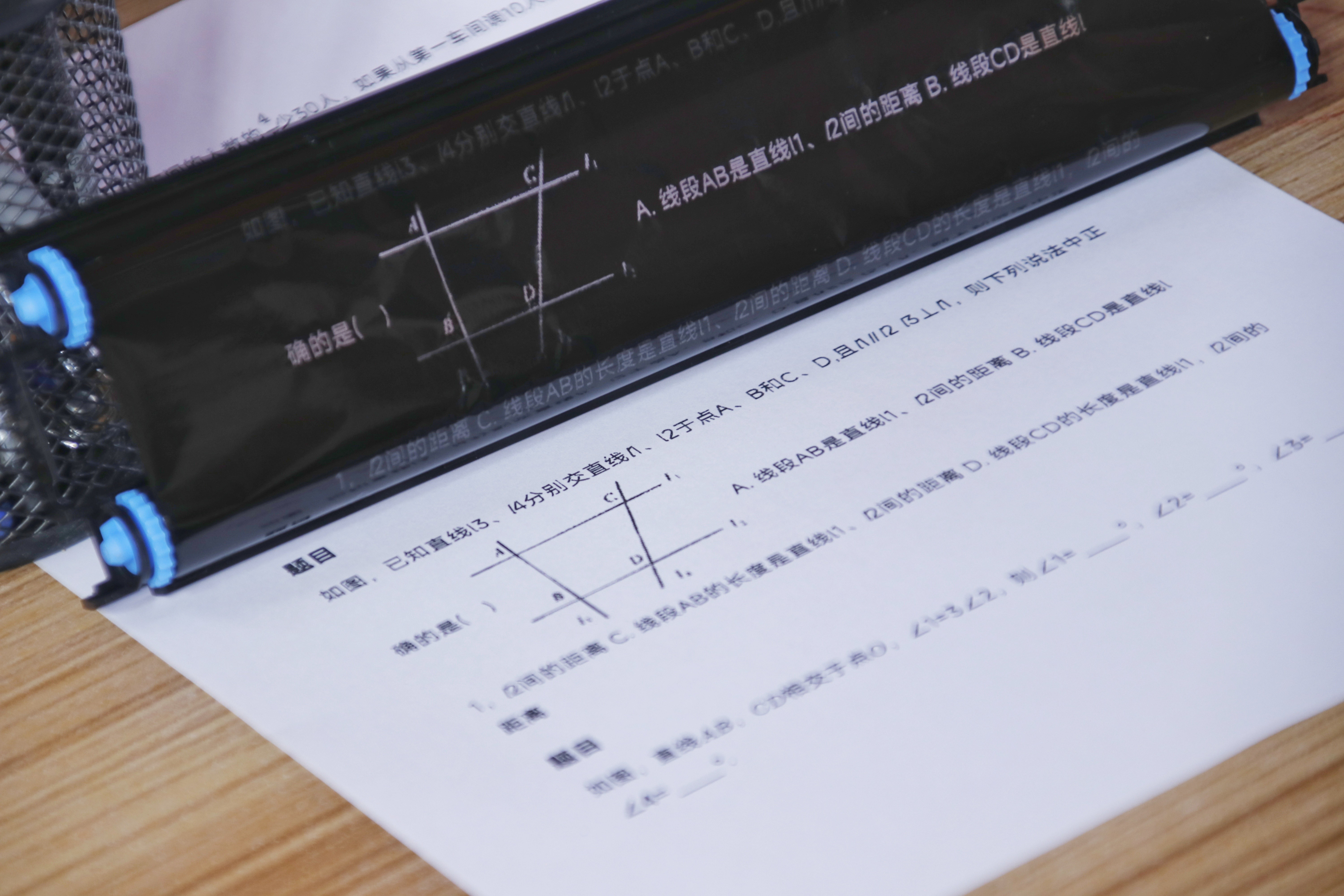 到底是什么原理，A4打印机竟可以放入背包，含义怎么做到的？