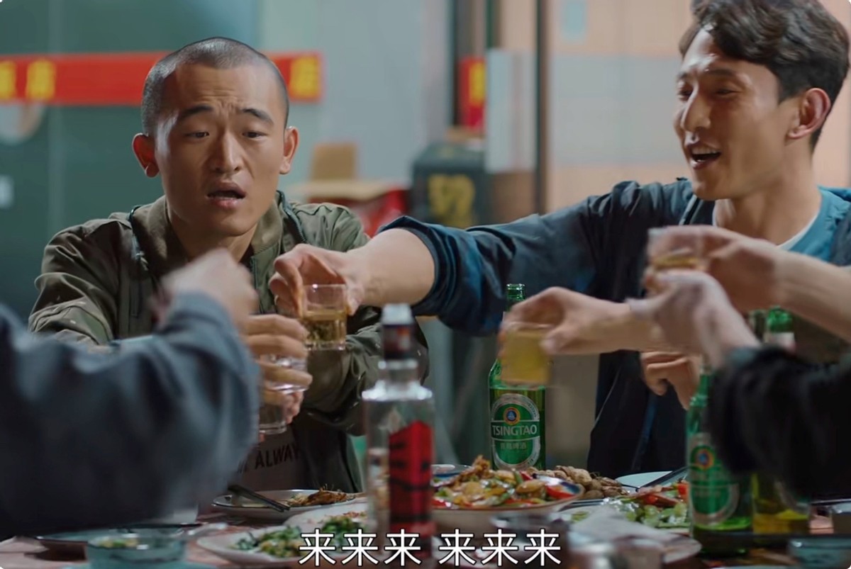 娱乐圈是个圈，《幸福到万家》最“丑”的配角，朋友圈却全是大咖