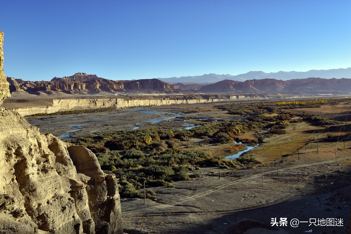 地处西藏自治区西北部,属阿里地区,这里十分遥远偏僻,距离自治区首府