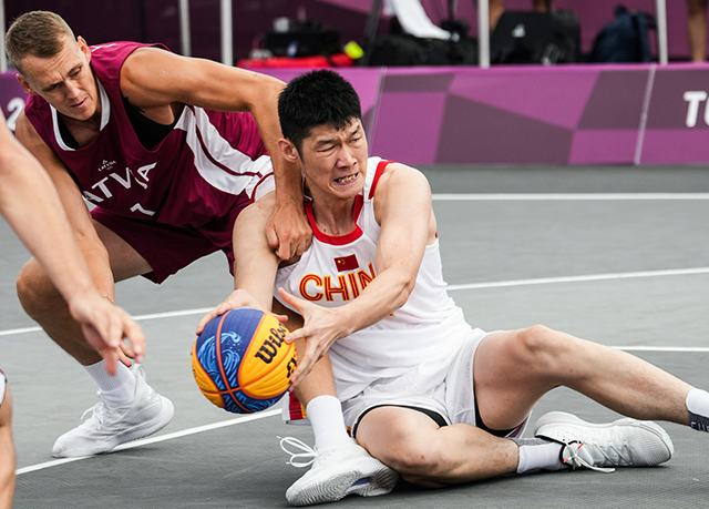 胡金秋为什么不去nba(胡金秋：儿时班里学霸，打球增重40斤，被认为有望登录NBA)