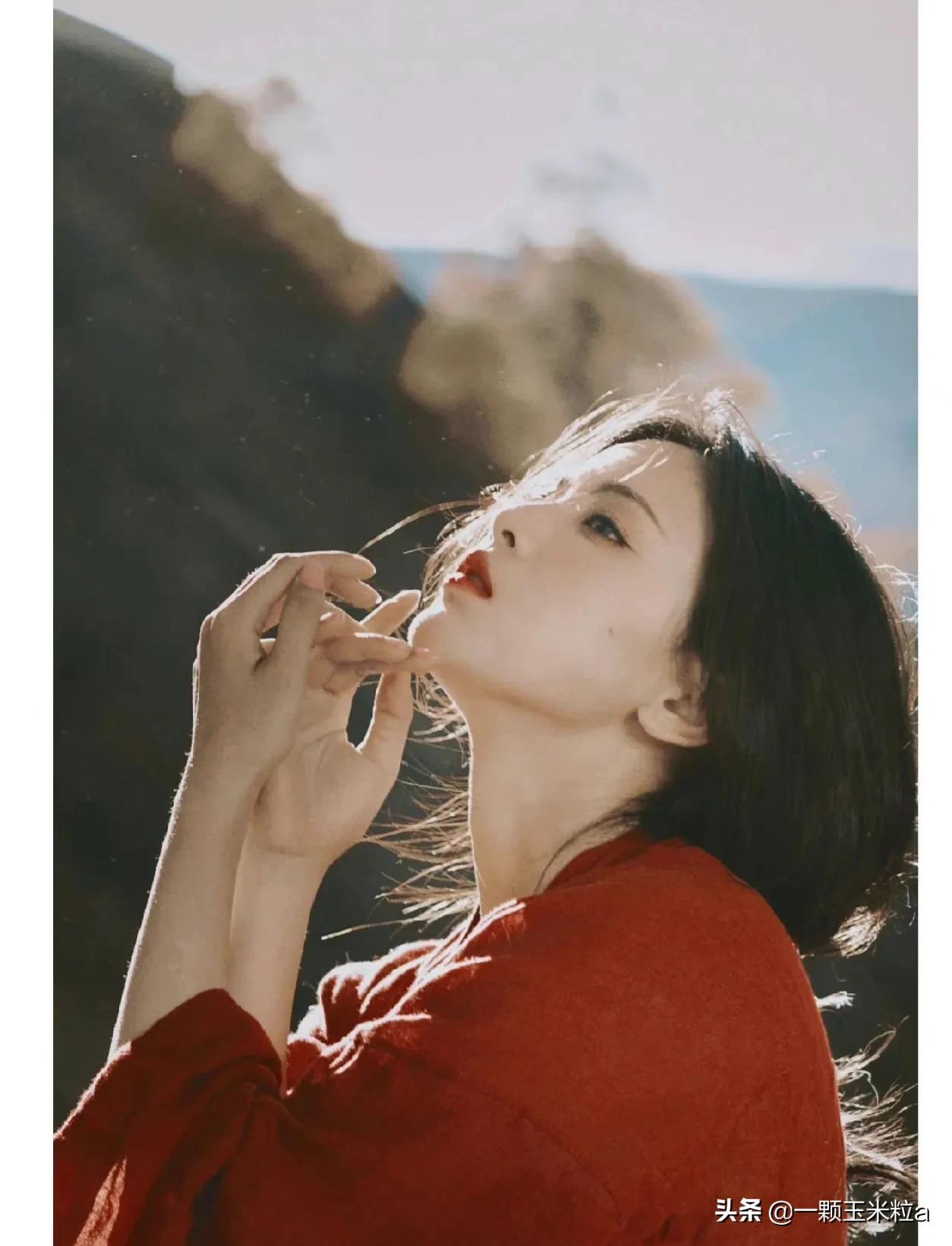 杨超越绝美红衣造型