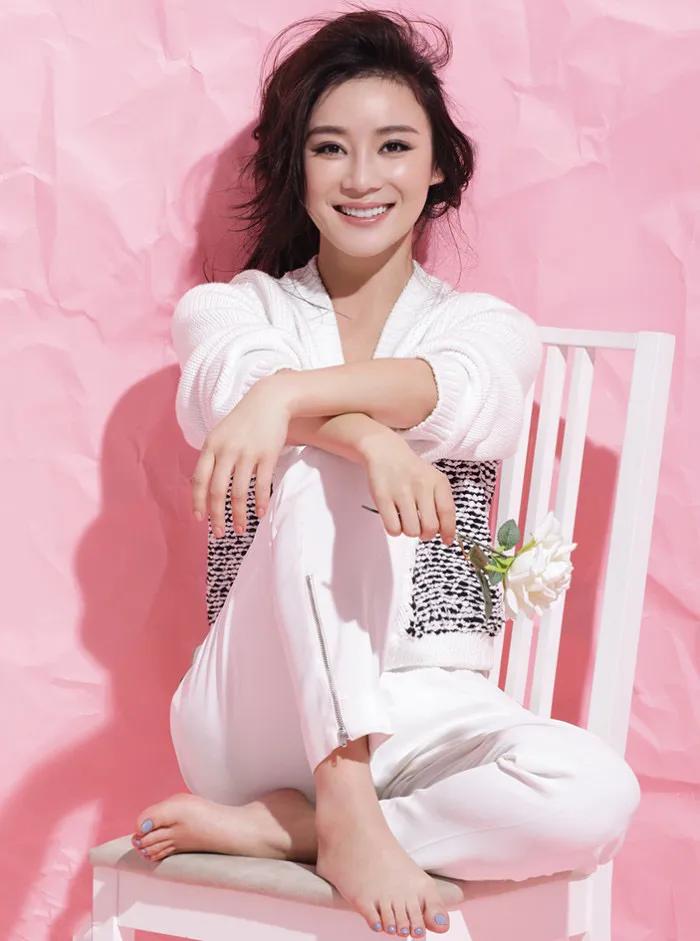 袁姗姗，25张精美的照片