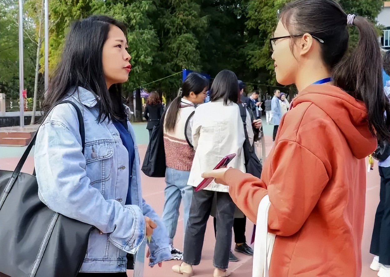 北方学生去南方读大学，感觉来到另一个世界，尤其是晚上感受颇深