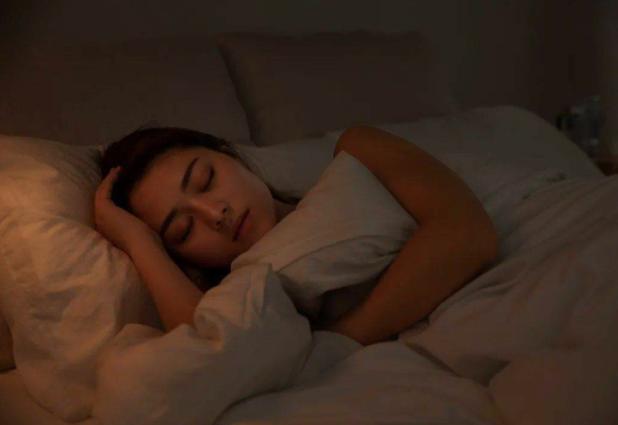 “最佳睡眠时间”公布，各个年龄段都不同，看看你达标了吗？