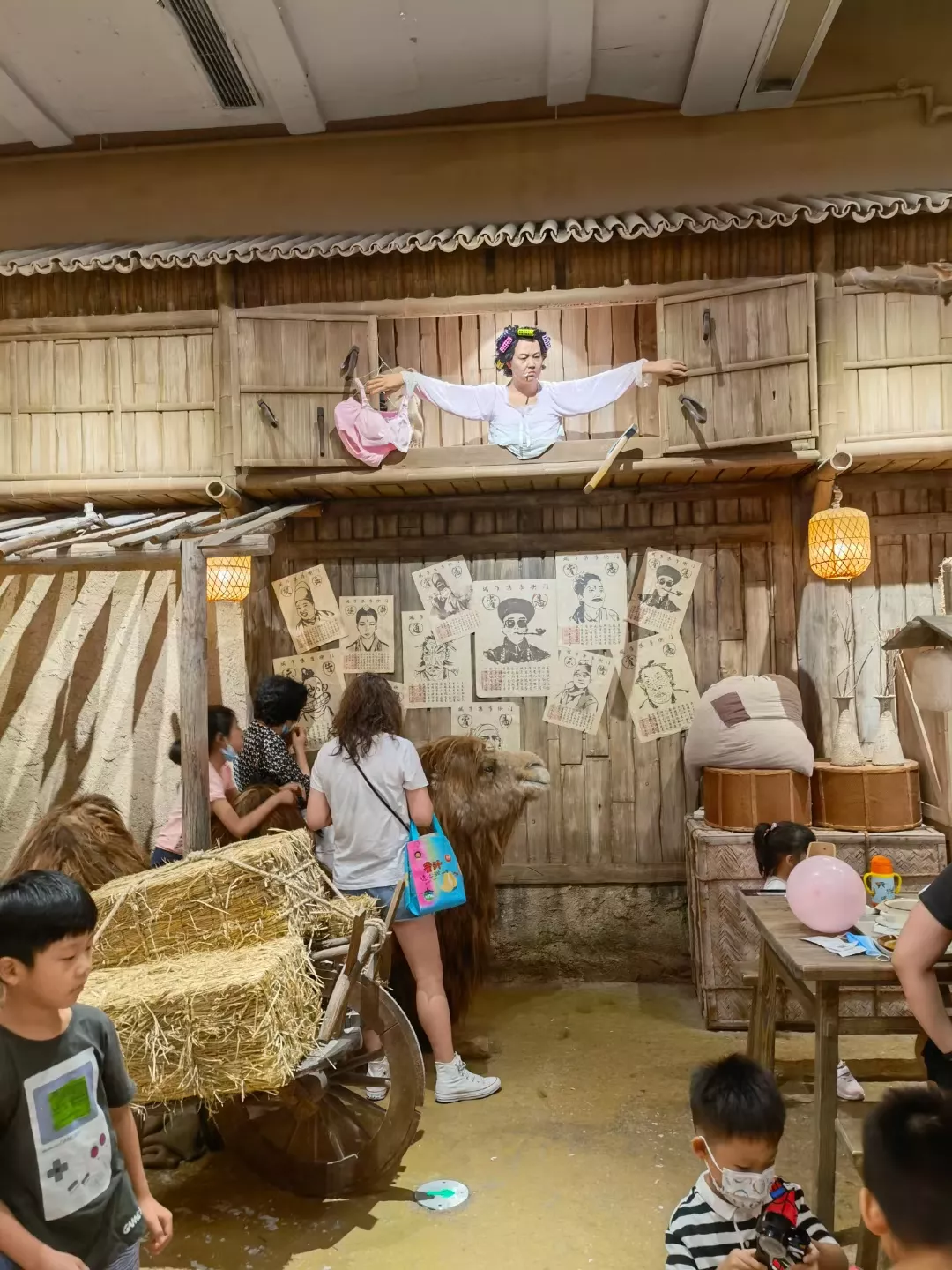 上海小吃店装修风格：融合海派风情与现代简约