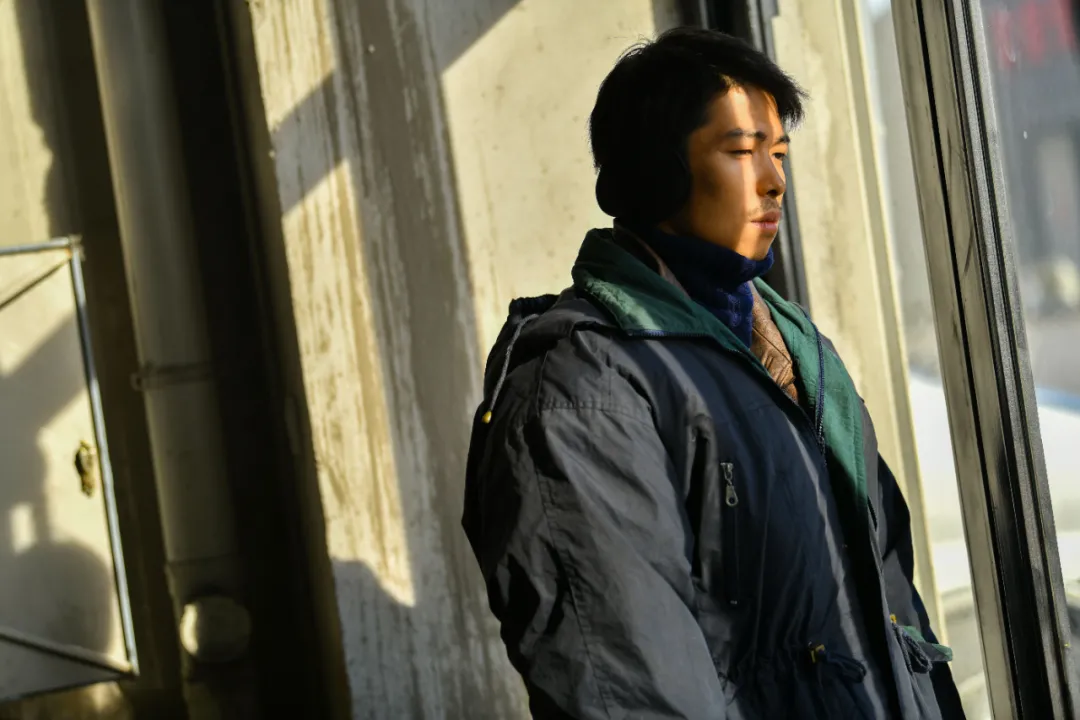 做最辛苦的北漂,住地下室10年,他终于被权威认可