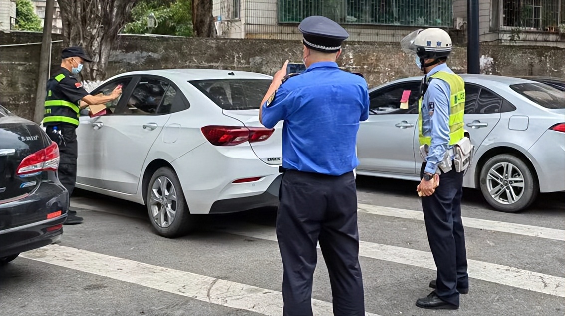 明天交警、城管联手查违停！14类交通违法全天候整治！无人机协助！