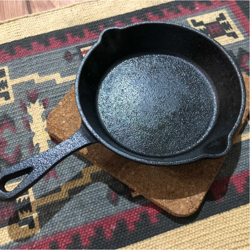 买了平底锅之后，一定要做的事！延长使用寿命的诀窍，烹饪出美食