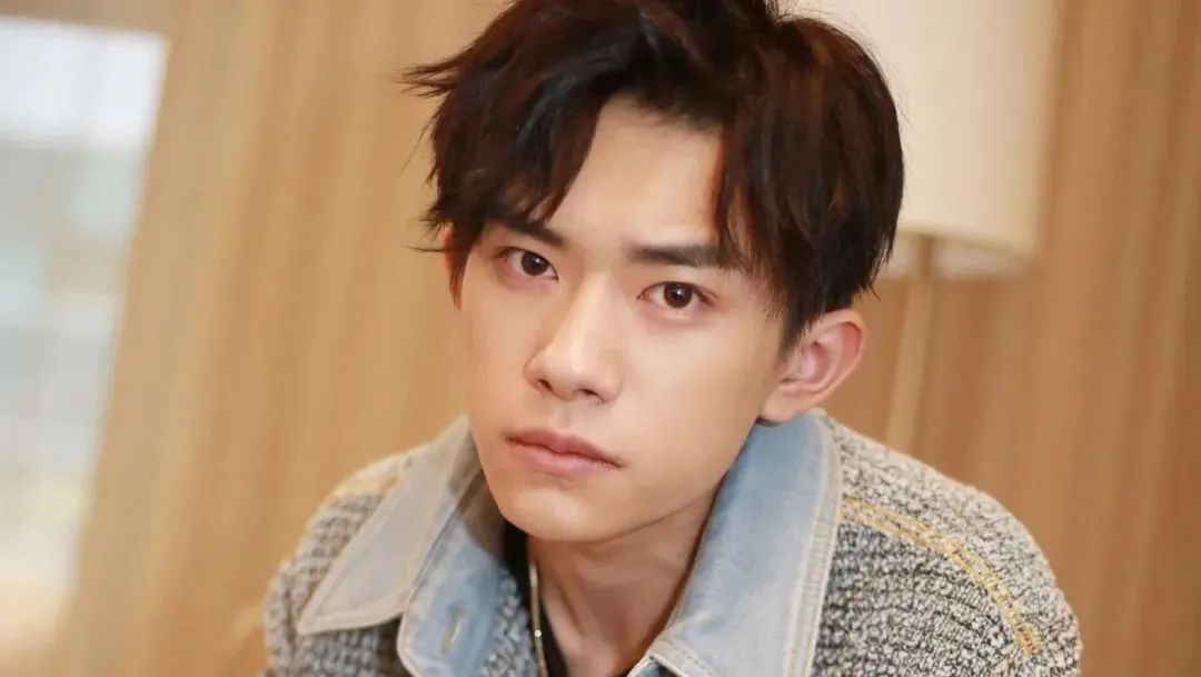 给35岁以下“演技最好11位男演员”排个名，朱一龙第7，荣梓杉第3