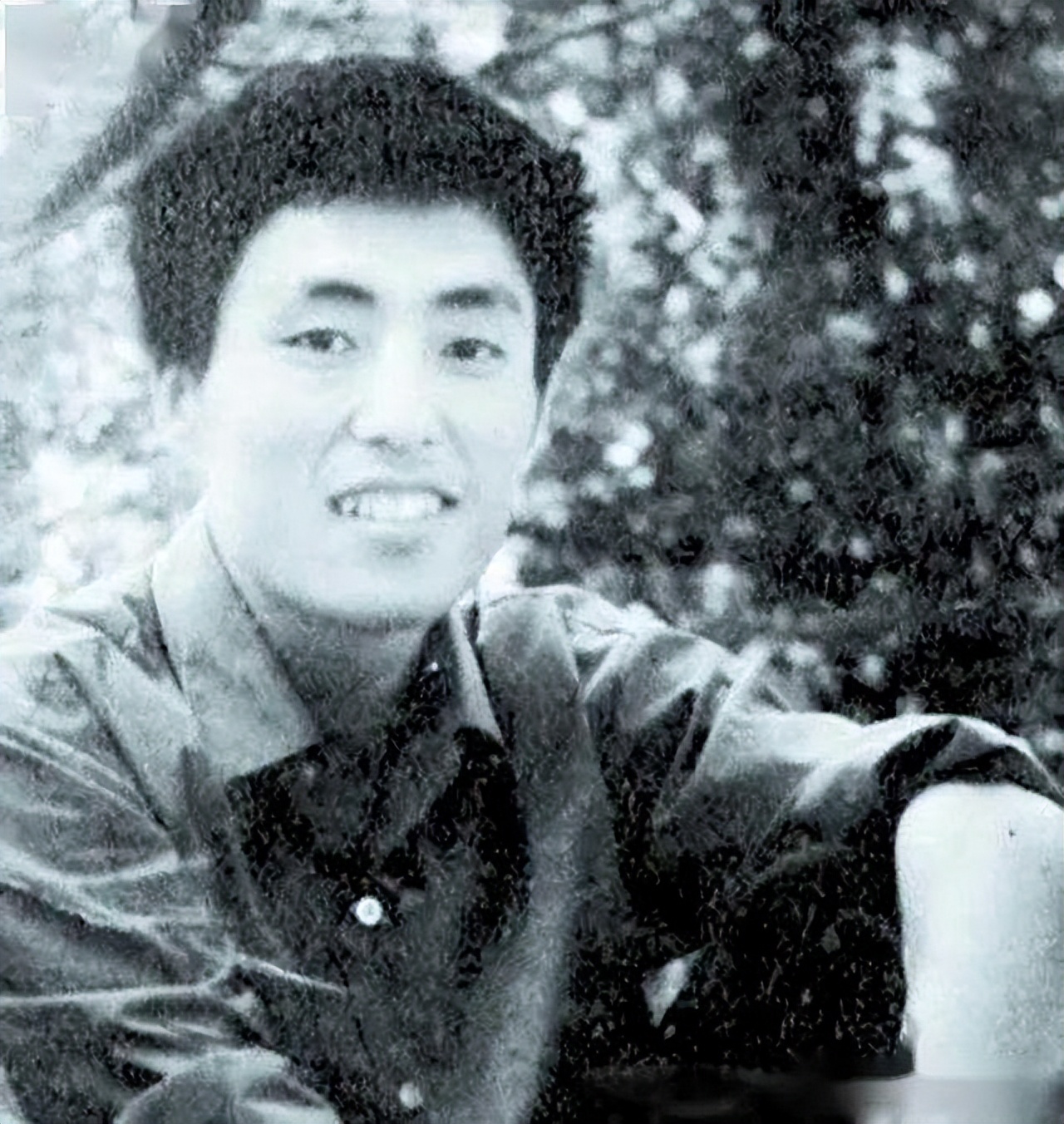 凤凰男多可怕？不想为别人而活的张艺谋，却将肖华的人生活成悲剧