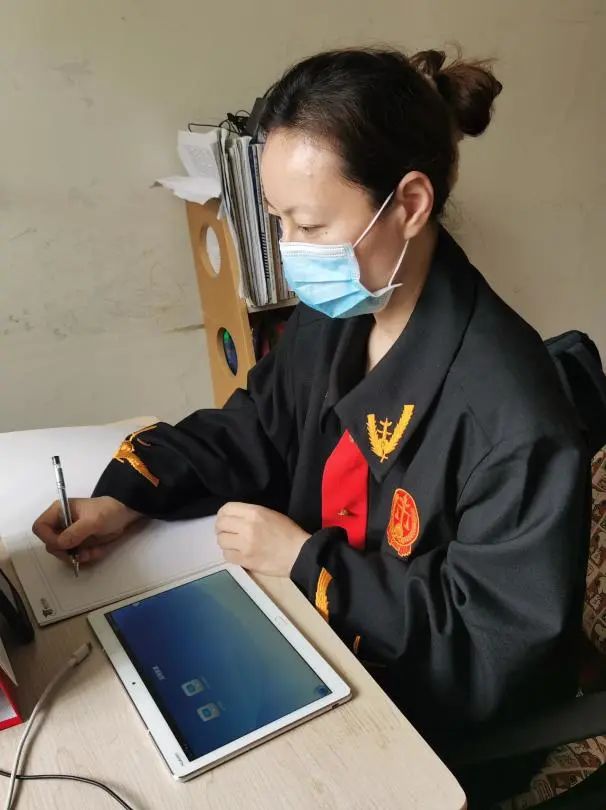 分享 | 满满科技感！来看法院人的居家办公秘籍