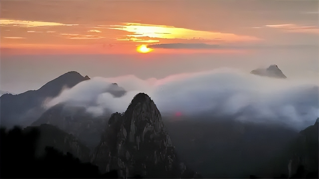 泰山上“䖝二”两字，日本专家研究了十年，郭沫若一笑破解谜底