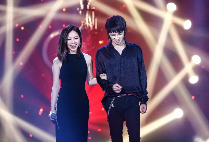 看似单纯无害，实则绯闻不断的7位明星，个个是“撩汉高手”