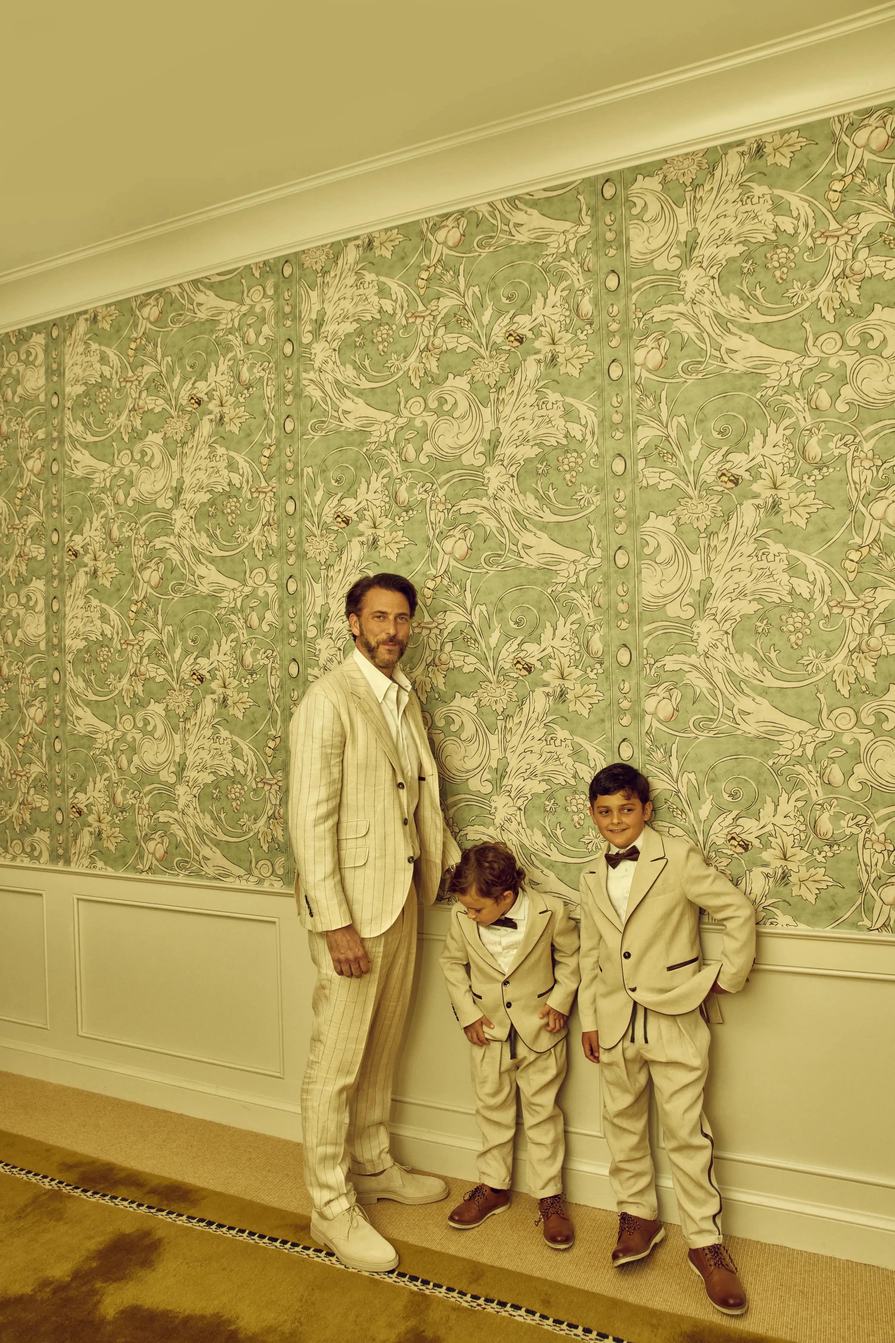 亚历珊德拉•达达里奥跟男友结婚了！俩人浪漫甜蜜婚礼照让人嫉妒