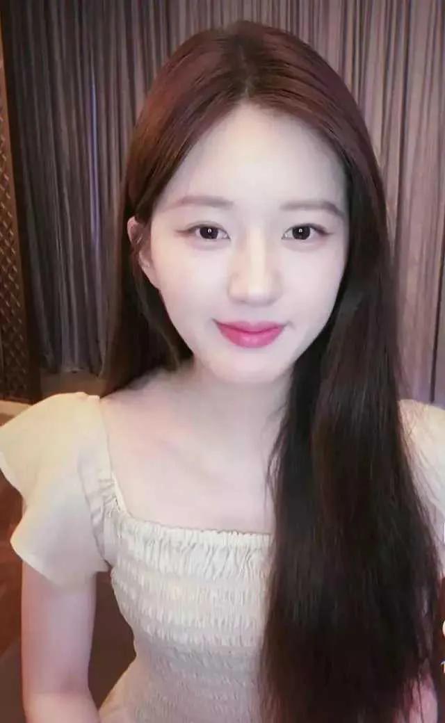 星汉灿烂：吴磊赵露思直播连麦，疑似夫妇是不是好甜？俊男靓女CP