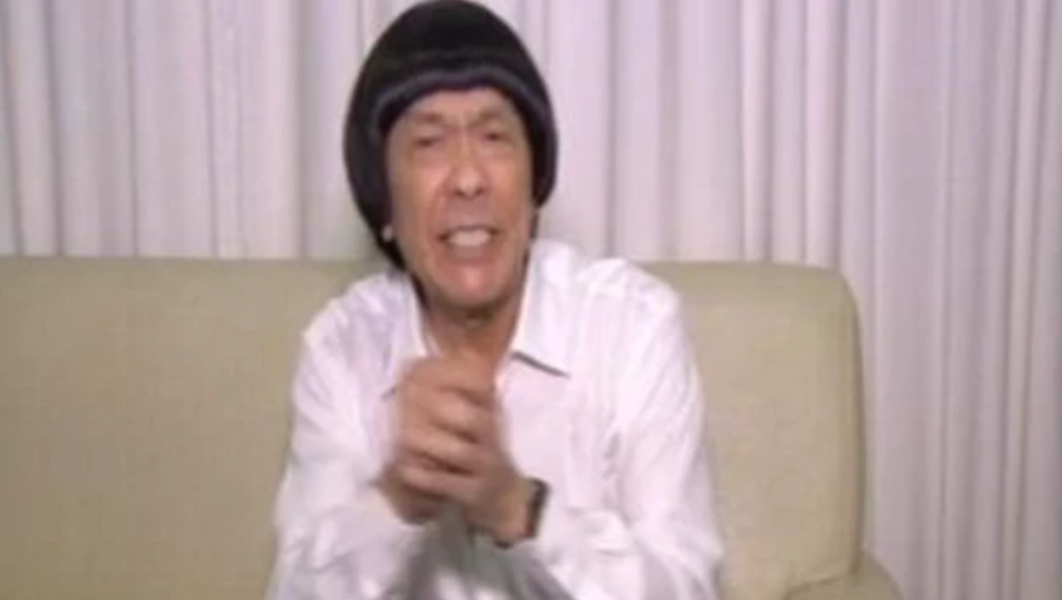 2017年，猪哥亮去世，生前背上数亿赌债，与女儿谢金燕互曝丑闻