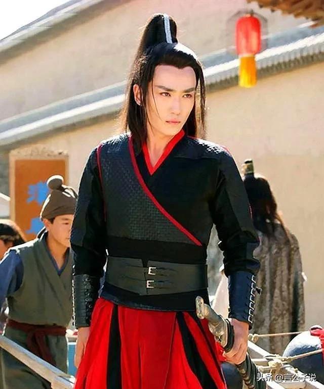 穿红衣古装帅成神的7位男星，有人气质冷艳，有人被请求焊在身上