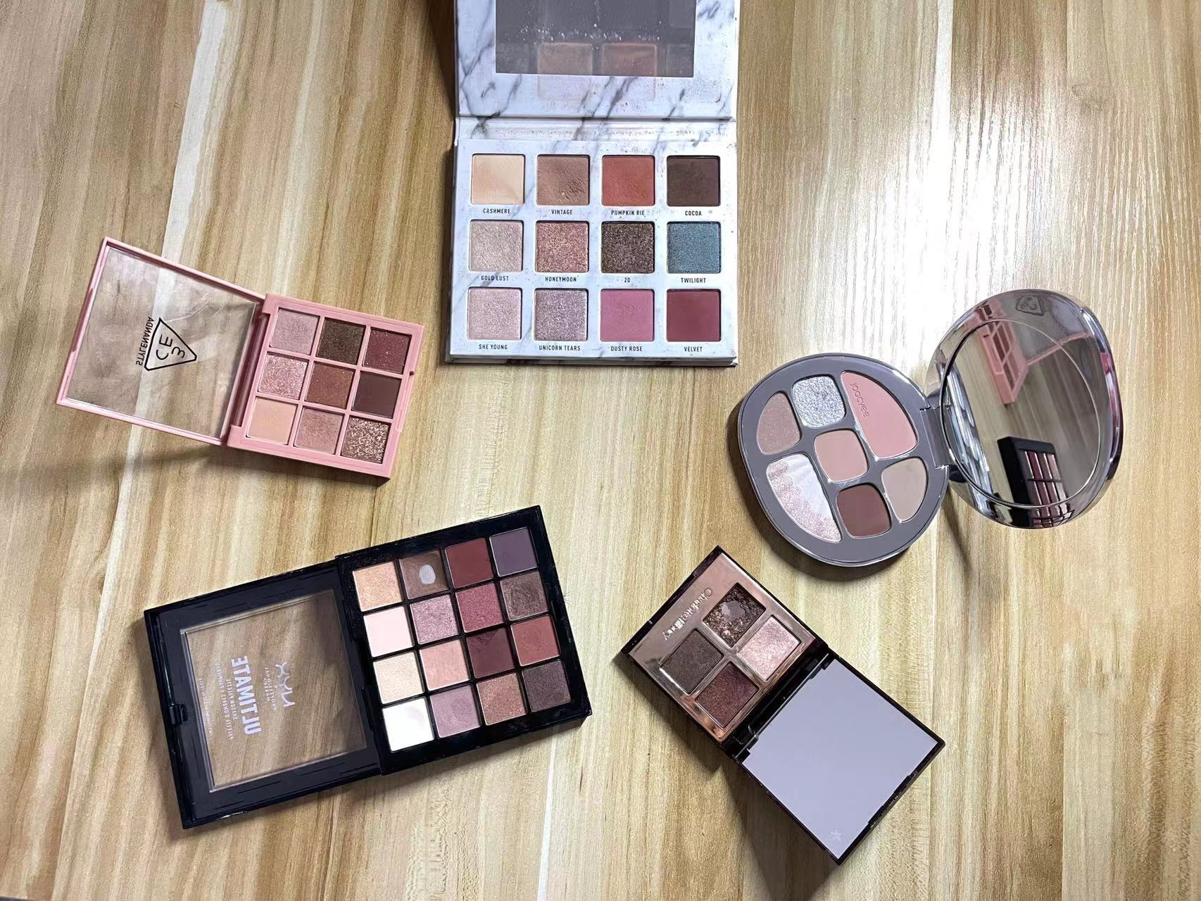 有哪些适合大学生新手的平价好用眼影盘？