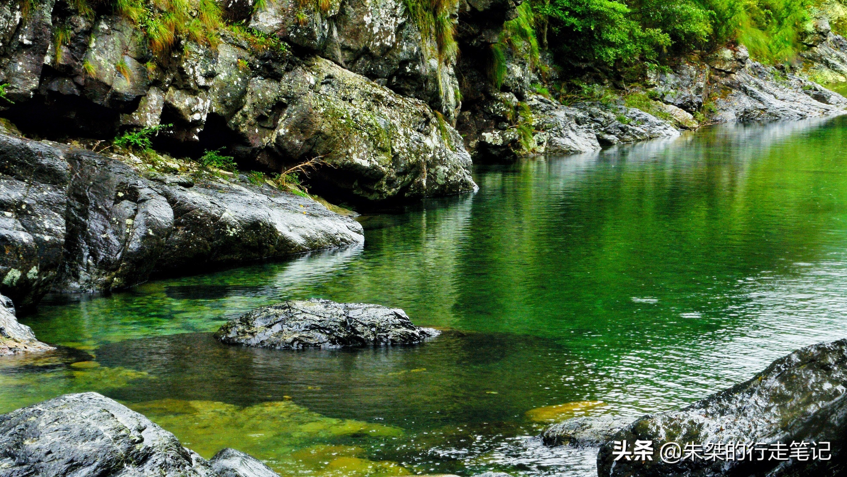 安徽那些绝美的“高山平湖”，青山隐隐，山水相映，犹如瑶池仙境