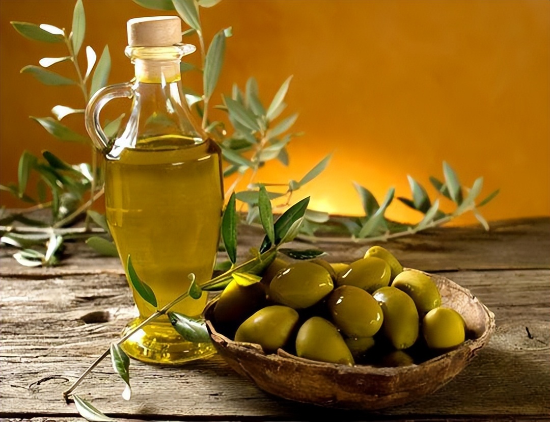 吃橄欖油對身體有啥好處？ 除了吃橄欖油，還可以用3種方法護膚