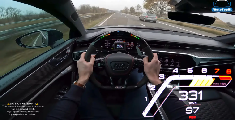 观看这辆 950 马力的奥迪 RS7 在高速公路上突破 200 英里/小时的标记